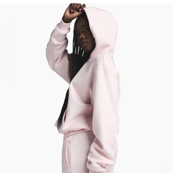 SKIMS HOODIE IN BARELY PINK - Picture 2 of 8